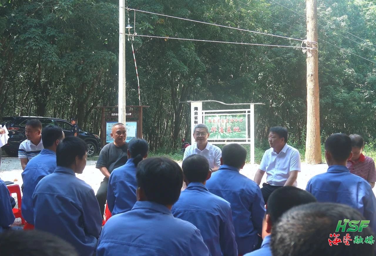 ������һ�����ں���������ʱ��Ϫ�ֹ�˾��Ϫ��פ��ʮ���ӽ������뽺����̸